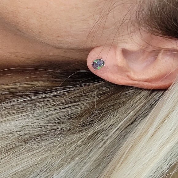 🔥LAST PAIR🔥 MYSTIC TOPAZ STUD EARRINGS - Picture 4 of 8